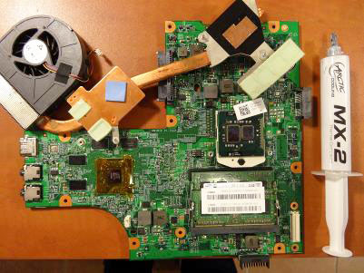 Profesjonalne czyszczenie układu chłodzenia i zmiana past termoprzewodzących w laptopie