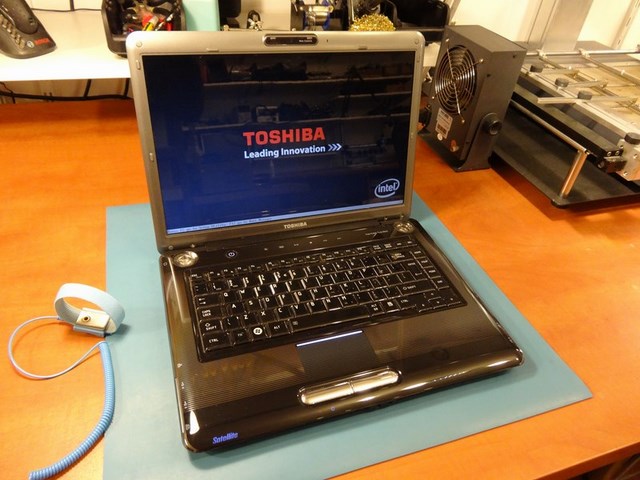 Pogwarancyjny serwis Toshiba :: Naprawa Toshiby Poznań